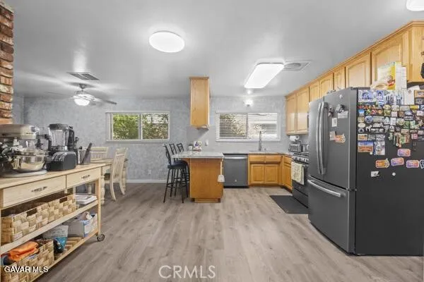 554 W Avenue J-11 Lancaster, CA 93534