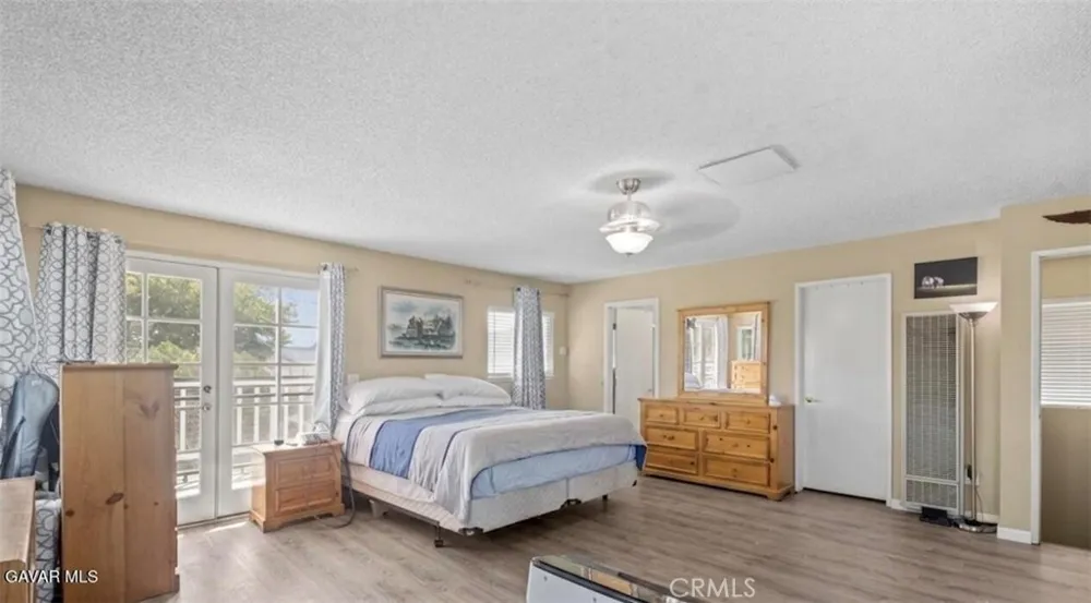 554 W Avenue J-11 Lancaster, CA 93534