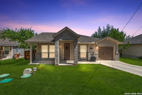 1101 CEDAR BND