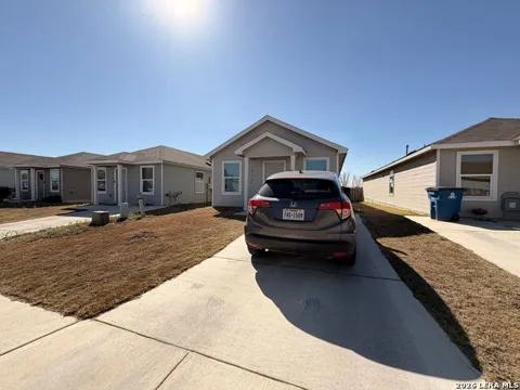 14206 Llama Pl