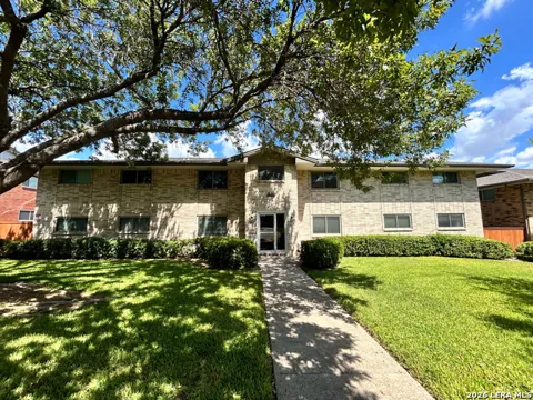 223 W SILVER SANDS DR Unit 8