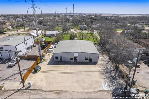 318 W BYRD BLVD