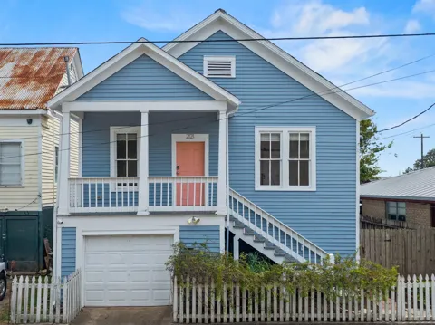2121 Ursuline Street