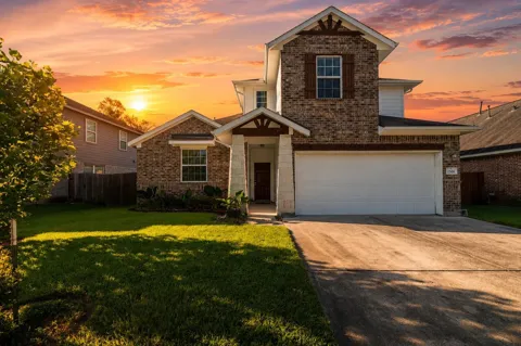 2506 Bay Hill Drive