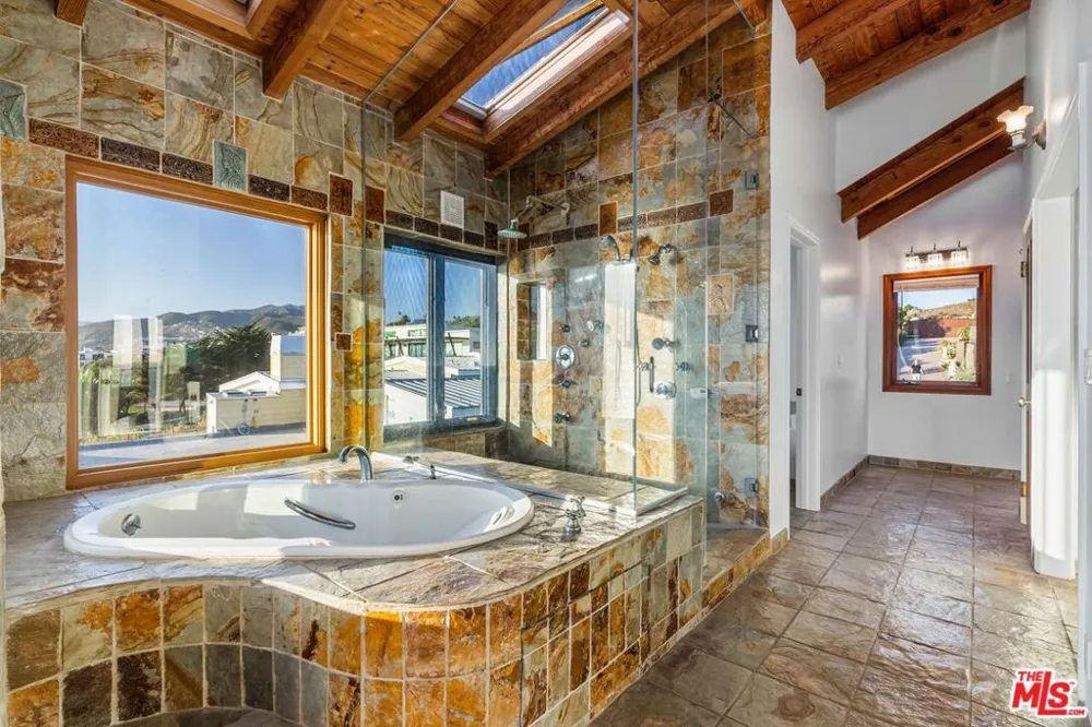 7007 Birdview Avenue Malibu, CA 90265