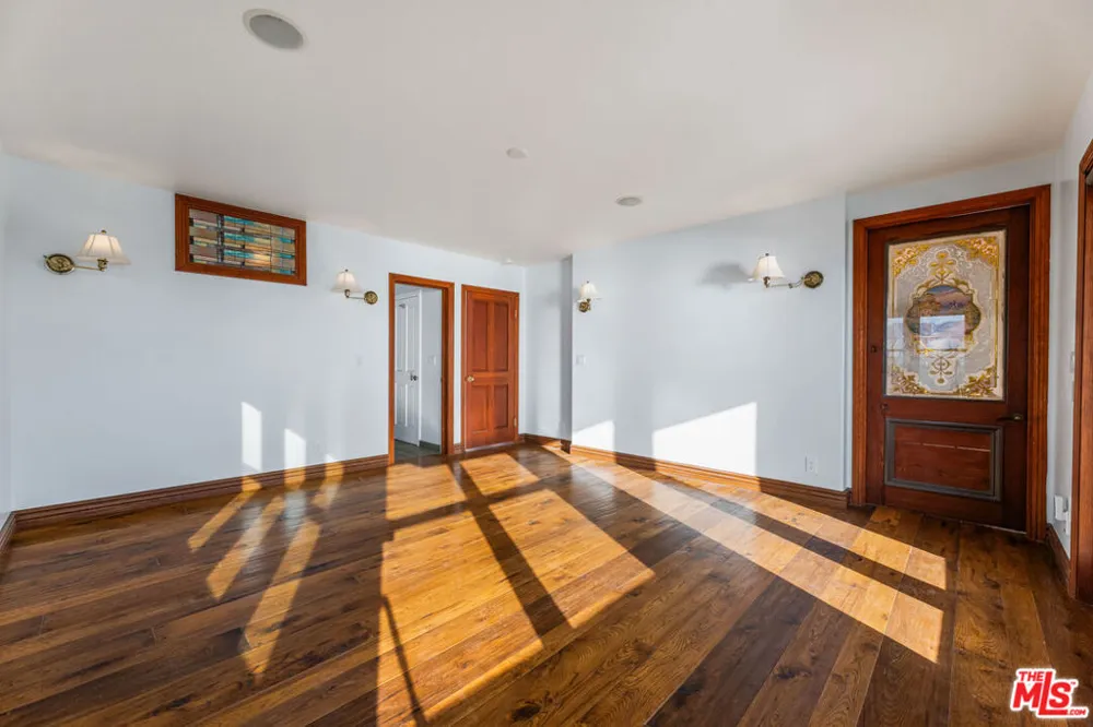 7007 Birdview Avenue Malibu, CA 90265