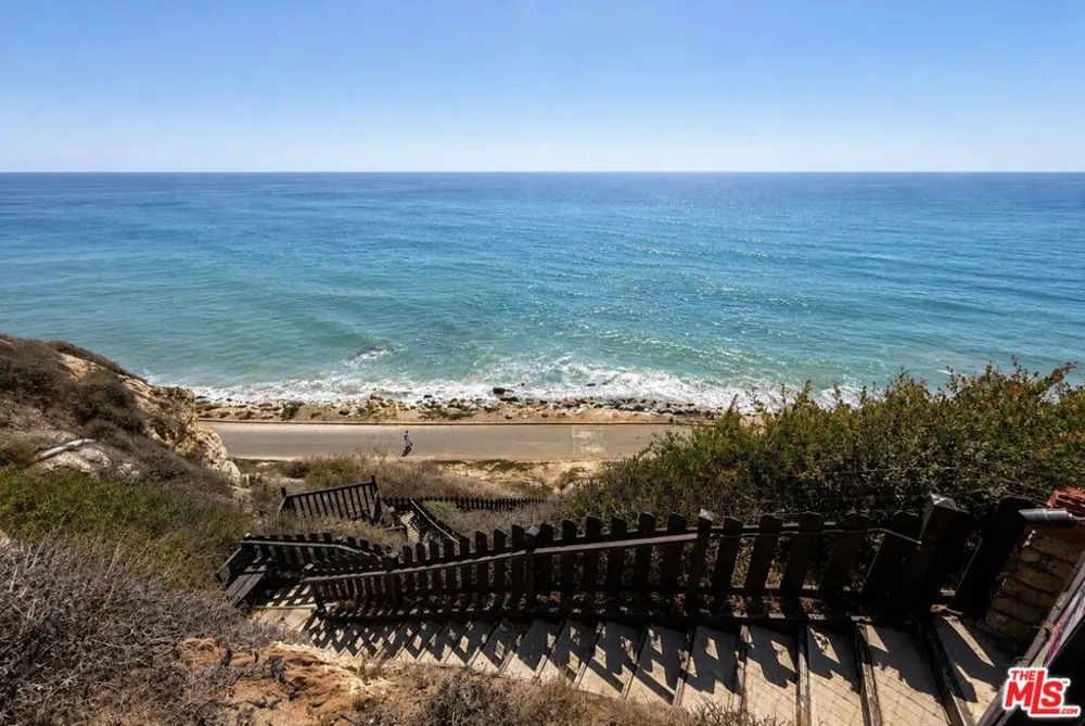 7007 Birdview Avenue Malibu, CA 90265