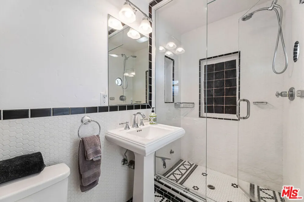 7007 Birdview Avenue Malibu, CA 90265