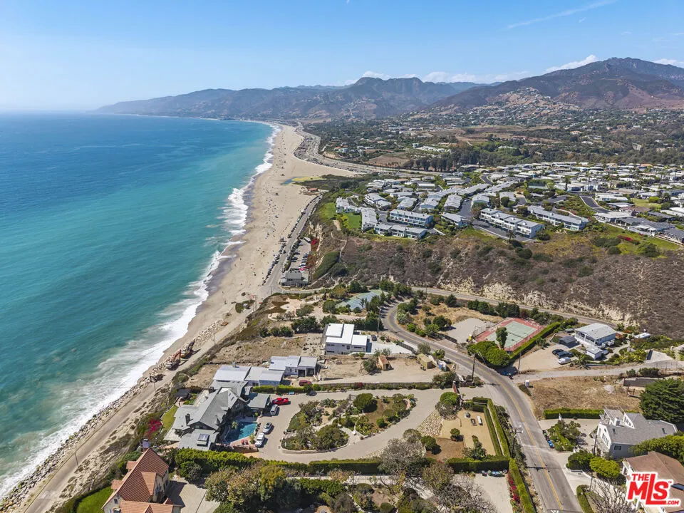 7007 Birdview Avenue Malibu, CA 90265