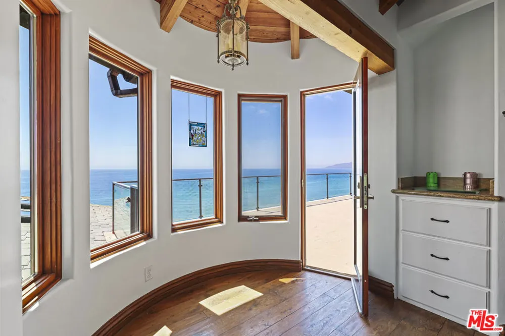 7007 Birdview Avenue Malibu, CA 90265