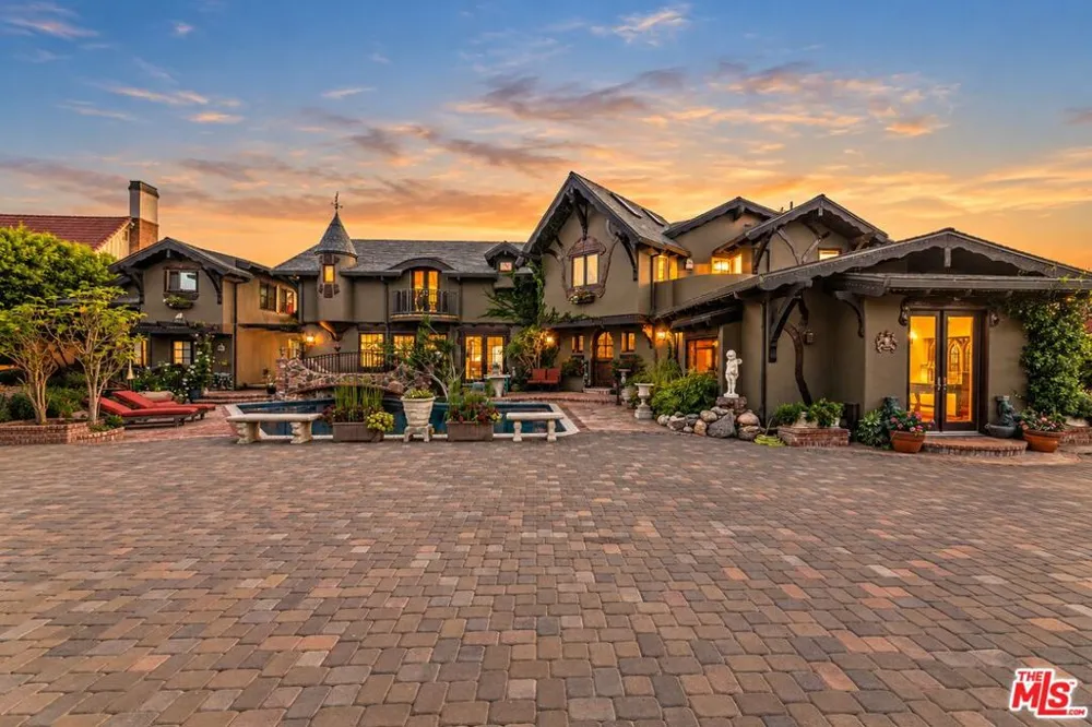 7007 Birdview Avenue Malibu, CA 90265