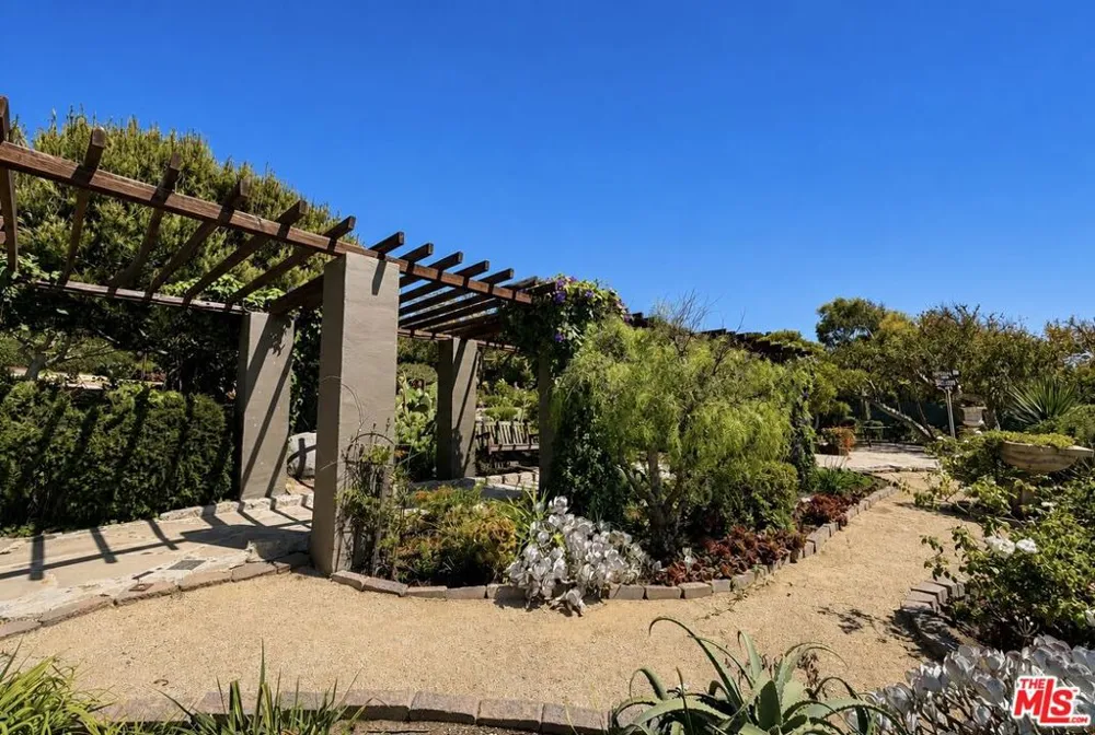 7007 Birdview Avenue Malibu, CA 90265