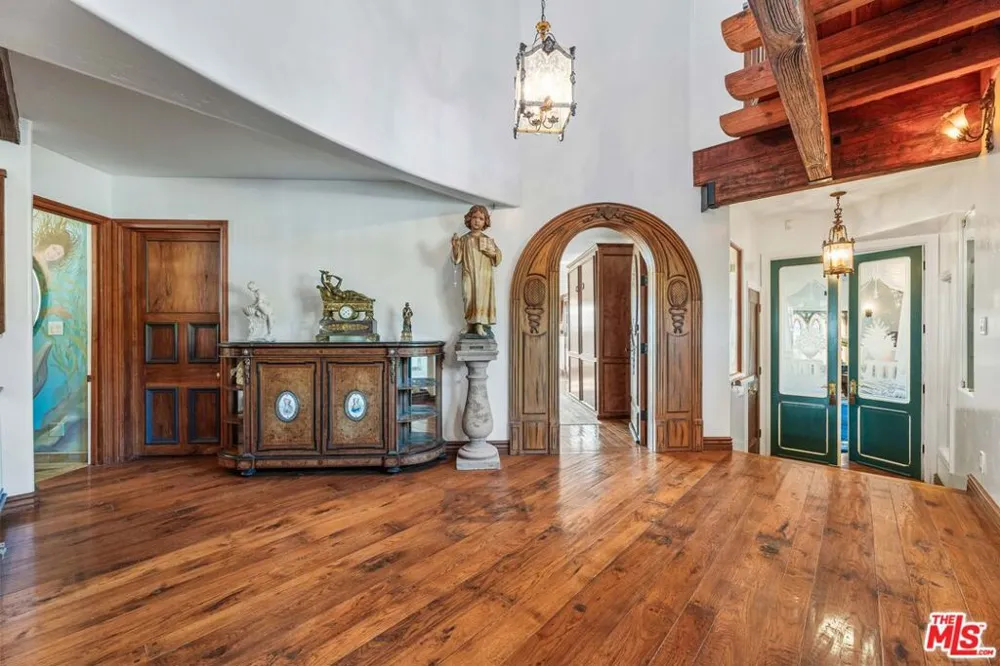 7007 Birdview Avenue Malibu, CA 90265