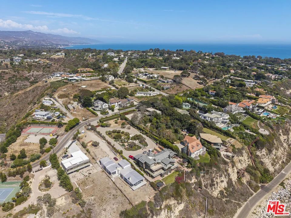 7007 Birdview Avenue Malibu, CA 90265