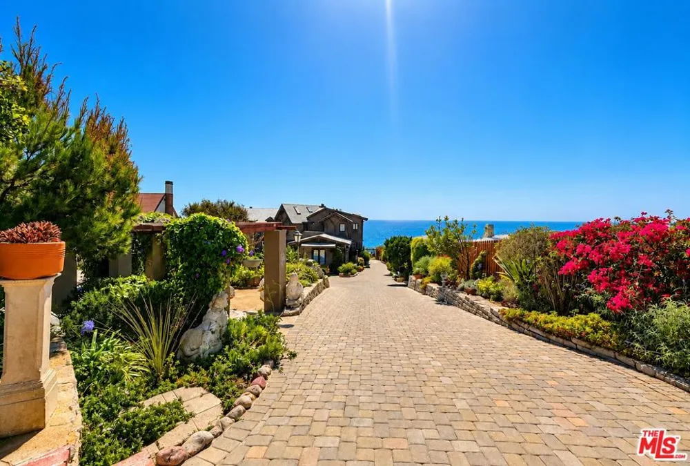 7007 Birdview Avenue Malibu, CA 90265