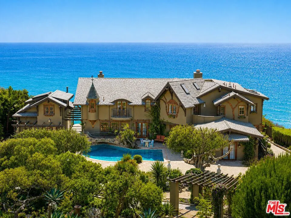 7007 Birdview Avenue Malibu, CA 90265