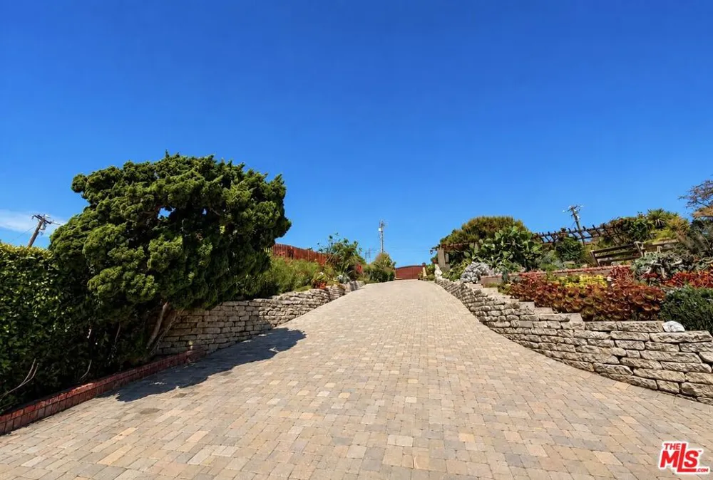7007 Birdview Avenue Malibu, CA 90265