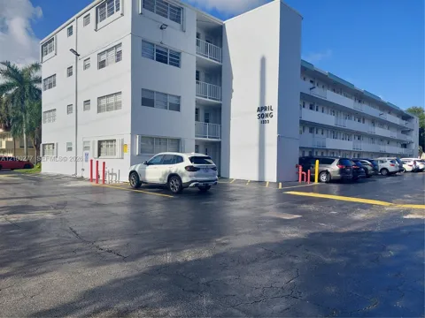 1333 E Hallandale Beach Blvd #115