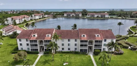 4452 NE OCEAN BOULEVARD #C3