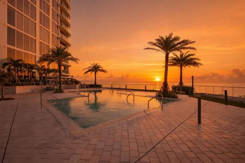 153 Seabreeze Boulevard #1604