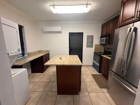 1071 NW 34th St #1