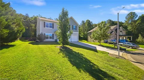 1017 Scotch Pine Way