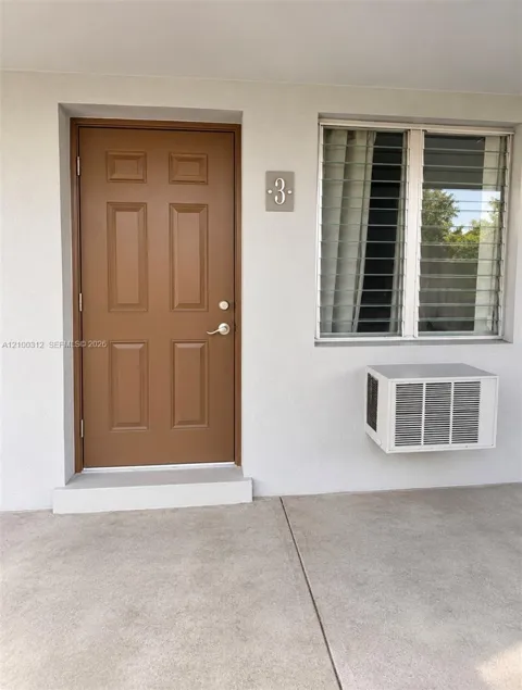 401 NW 43rd Ct #3