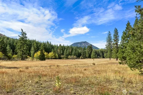 27 Domerie Park Loop