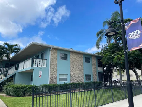 306 E OCEAN AVENUE #114