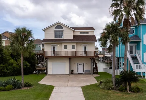 915 Tiki Drive