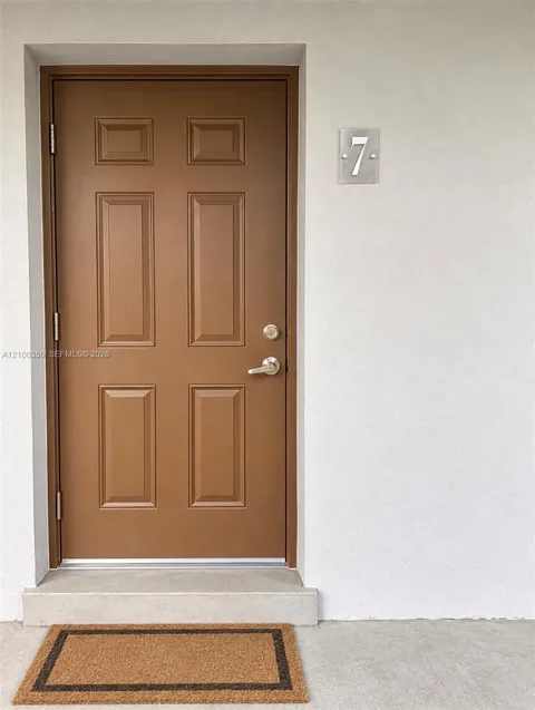 401 NW 43rd Ct #7