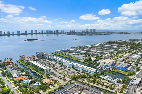 100 PARADISE HARBOUR BOULEVARD #202