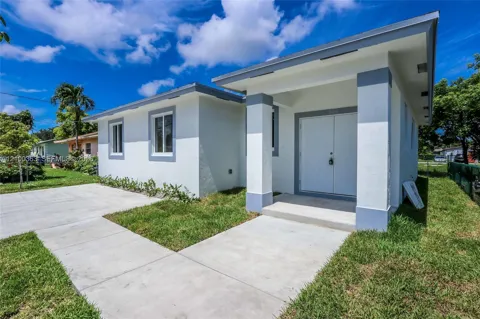 806 NW 5th Ave