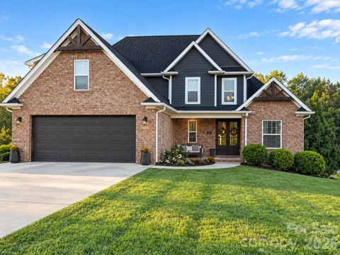 121 Westfields Drive