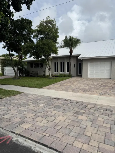 355 SE 7TH STREET