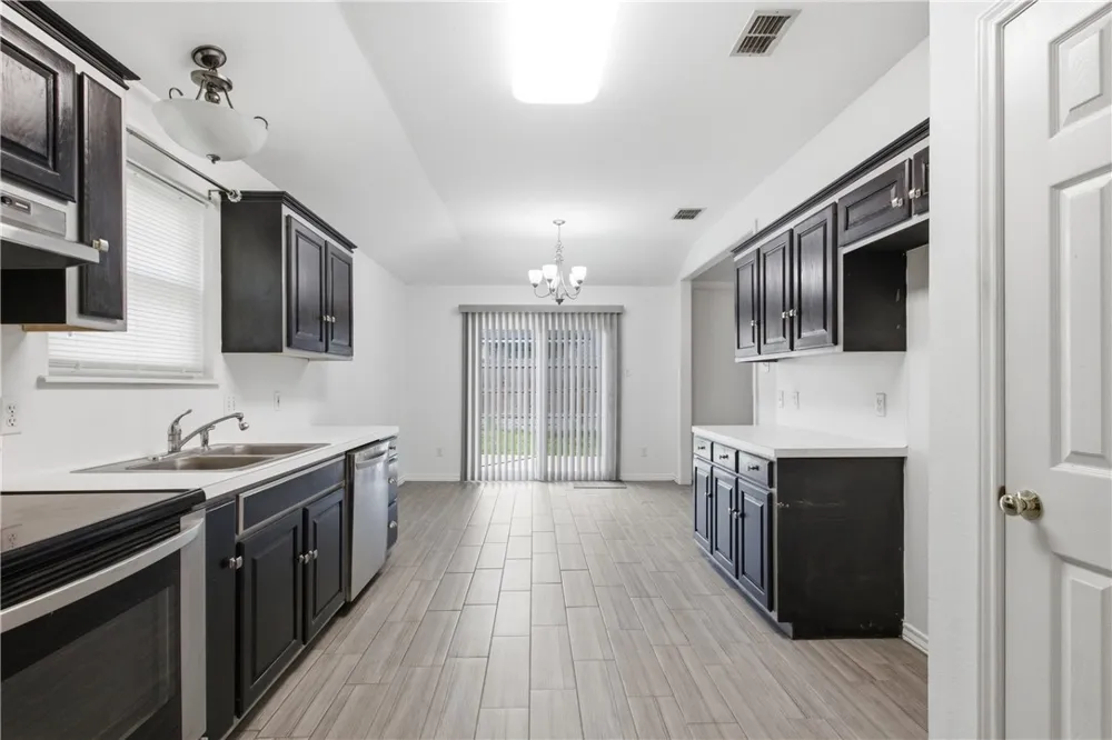 4910 Lake Livingston Drive Corpus Christi, TX 78413