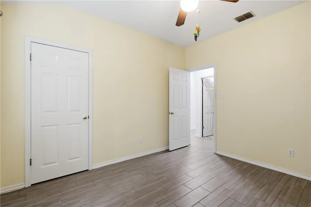 4910 Lake Livingston Drive Corpus Christi, TX 78413