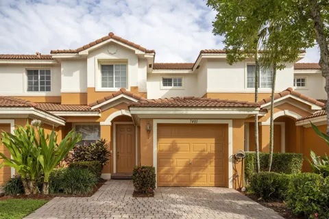 7401 Sarentino Lane #211