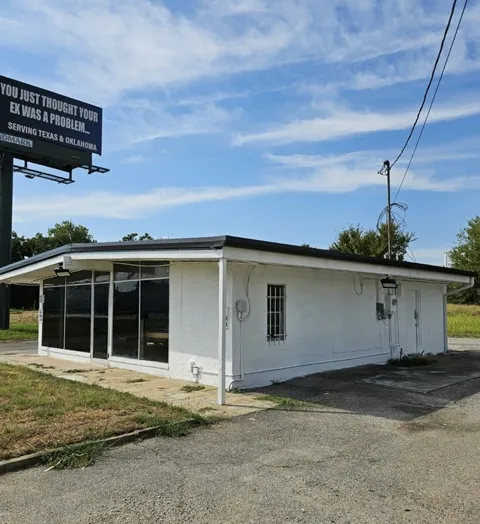 1604 S Sam Rayburn Freeway