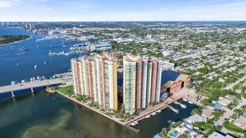 2650 Lake Shore Drive #805