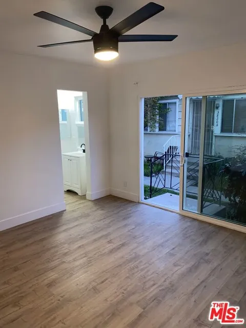 3824 Keystone Avenue #8