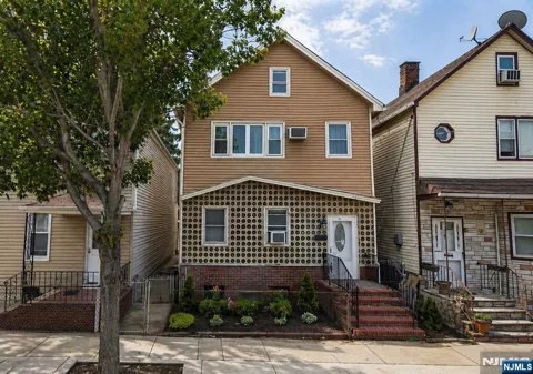 40 Searing Avenue 2