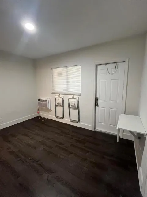 2300 NW 6th Street #4