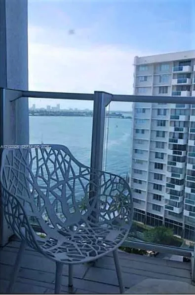 1100 West Ave #517