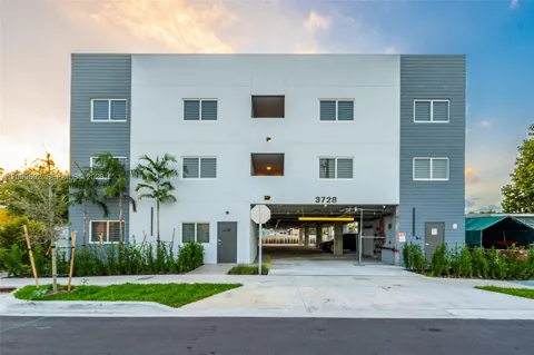3728 NW 19th Ave #206