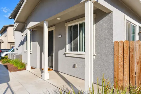 803 Mora Circle