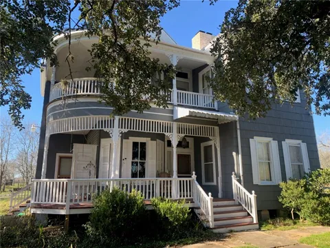 115 NW 5th Street NW