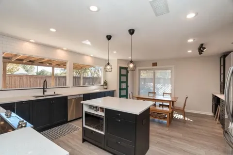 2116 Oak Brook Drive