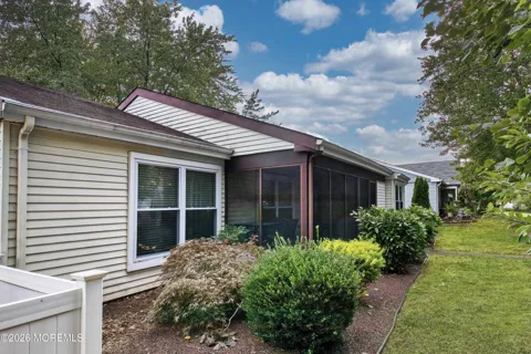 944 Liverpool Circle #C