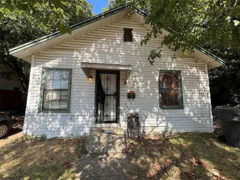 2519 Carpenter Avenue